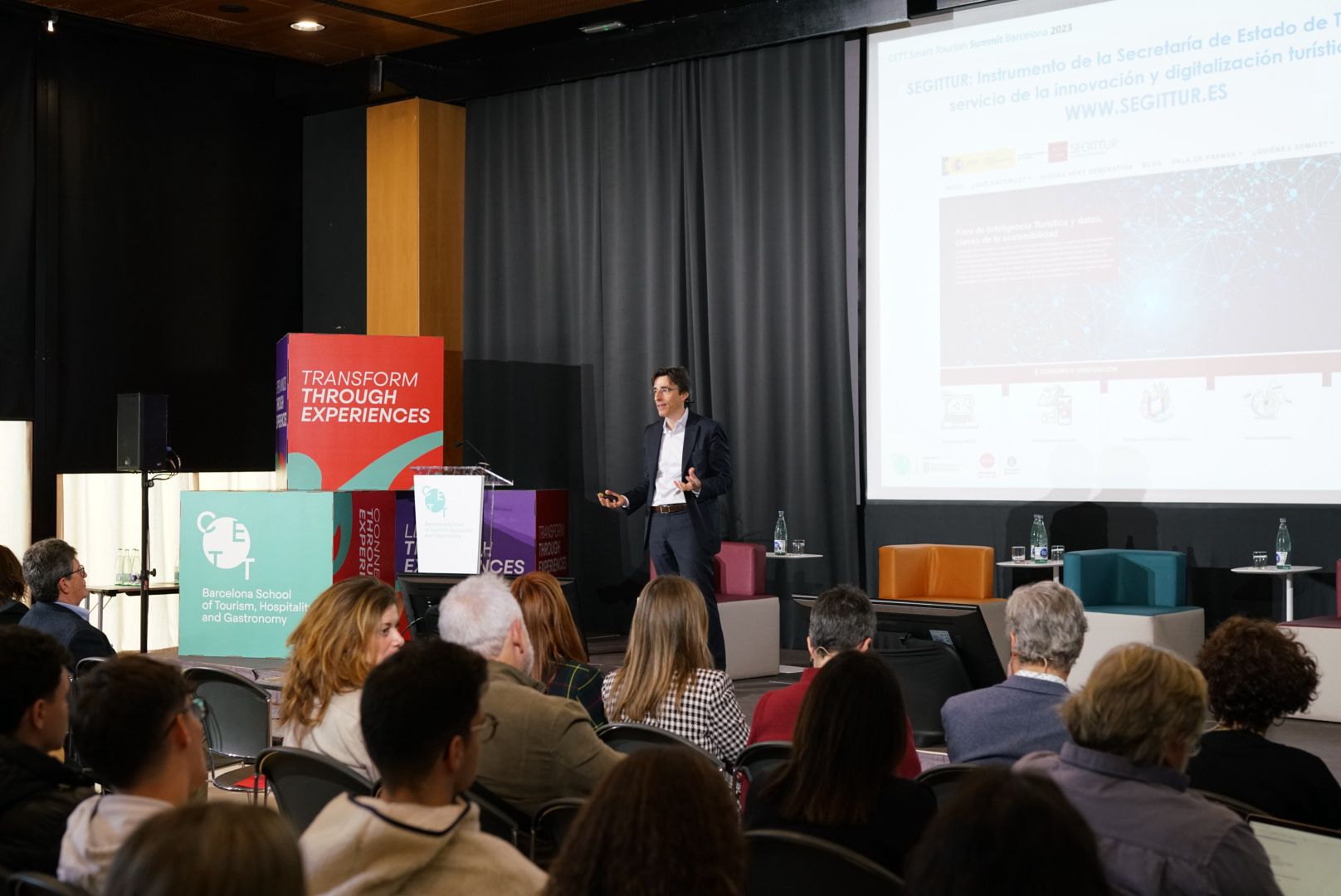 Photography from: Las tendencias tecnológicas aplicadas al viajero, en el CETT Smart Tourism Summit Barcelona | CETT